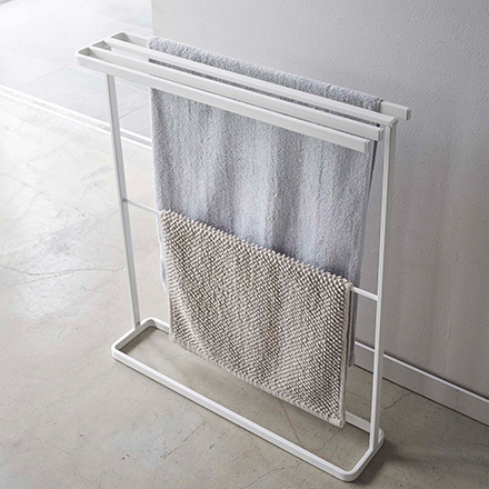 tower タワー 横から掛けられるバスタオルハンガー スリム ホワイト 5576