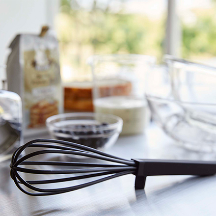 tower タワー シリコーンハンドル泡立て器 ブラック 6363