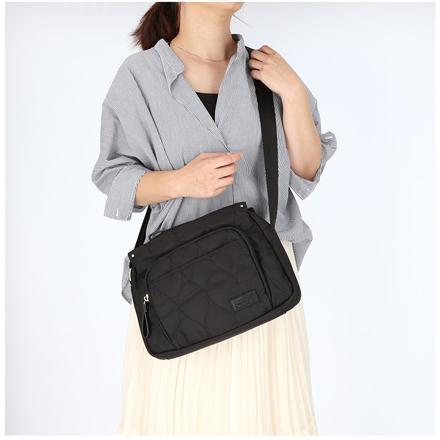 LIZDAYS 3層収納キルティングナイロンショルダーバッグ スモークグリーン