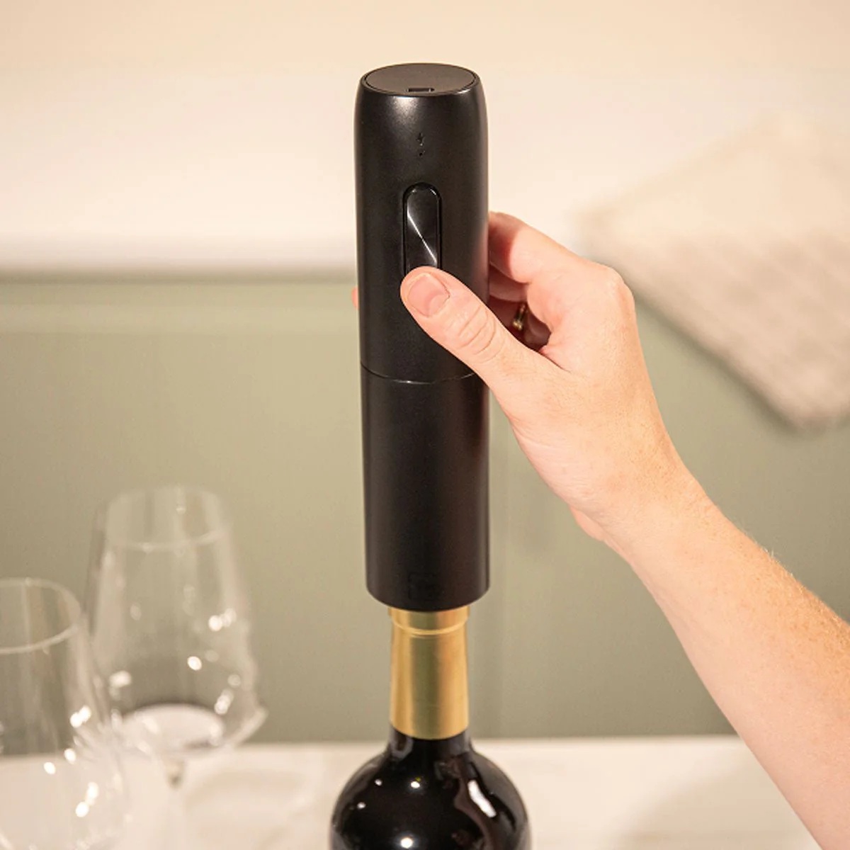 バキュバン　電動ワインオープナー