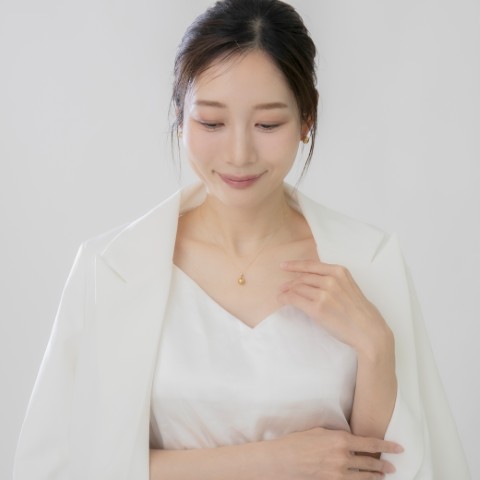 ERIS VELINA【星菱】ゴールデンパール（白蝶真珠・8mm・セミラウンド系）天然ダイヤモンド K18 イエローゴールド ペンダント ネックレス（トゥインクルチェーン・45cm・0.65mm）