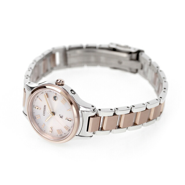 シチズン クロスシー ヒカリコレクション 光発電エコドライブ電波 腕時計 ブランド レディース チタン ソーラー電波 CITIZEN xC ES9496-64W アナログ シルバーベージュ ピンクゴールド 日本製