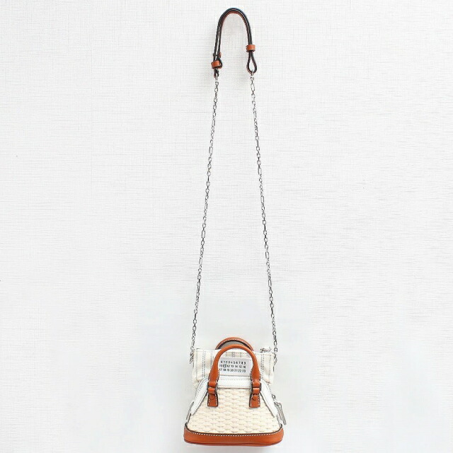 メゾンマルジェラ MAISON MARGIELA クロスボディバッグ SB1WG0032P5352T1003 レディース ホワイト 軽量 小さめ ブランド 高級 おしゃれ プレゼント 女性 実用的 かわいい
