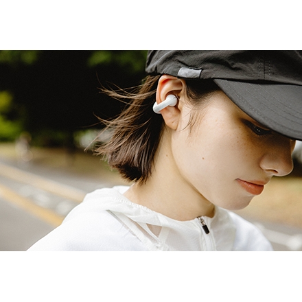 ambie sound earcuffs AM-TW02 White × White