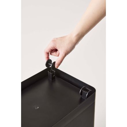 tower　密閉米びつ　タワー　２０ｋｇ　計量カップ付　ブラック