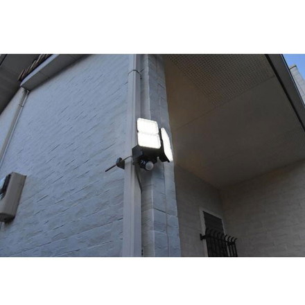 LEDセンサーライト 4灯式 4000ルーメン ACコンセントタイプ DLA-10T400 大進 防雨構造 点灯切替 最大180° 探知角度最長12m探知距離 約5秒~5分点灯時間 常時点灯 明るさ調整