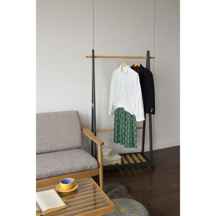 天然木 キャスター付き A型ハンガーラック ツートンハンガー パイン材 コートハンガー 収納 木製 棚付き