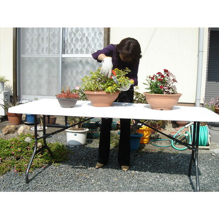 屋外用作業折りたたみテーブル 180cm アウトドア ガーデニング 屋外作業 折り畳み式 持ち運び便利
