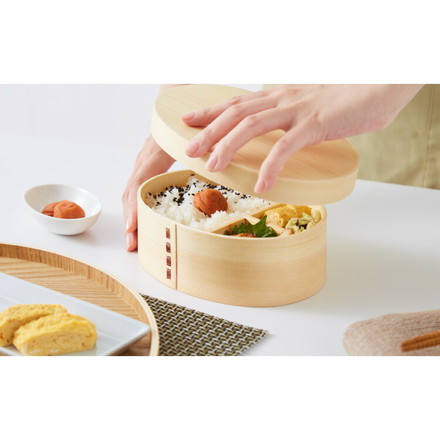 曲げわっぱ 弁当箱 高背小判型 天然木 700ml 1段 お弁当箱 ランチボックス 仕切り バンド付き まげわっぱ ナチュラル ウレタン塗装 オーバル 楕円 かわいい 可愛い おしゃれ