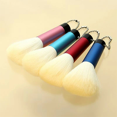 ■特許取得（第6128364）　熊野筆・洗顔用ブラシ（中）　有限会社宮尾産業　広島県 レッド