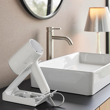 tower タワー 収納付きドライヤー&ヘアーアイロンスタンド ホワイト 1334