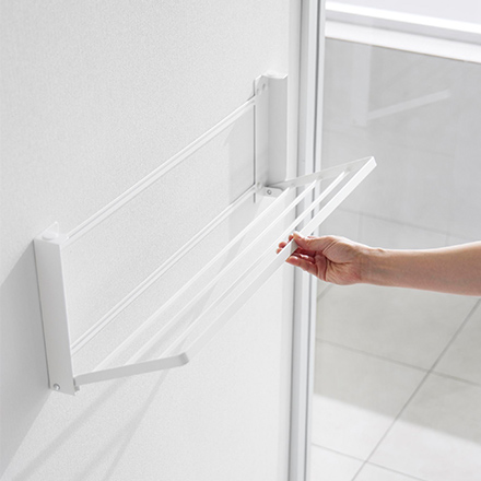 tower タワー ウォール折り畳みバスタオルラック 石こうボード壁対応 ホワイト 1941