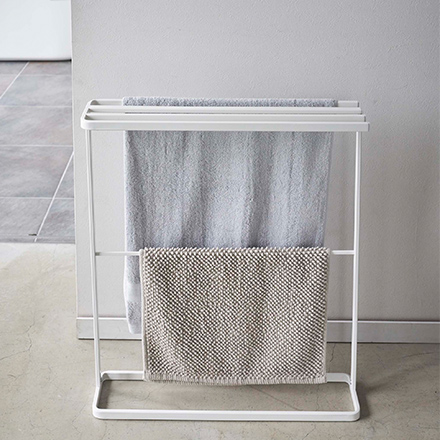 tower タワー 横から掛けられるバスタオルハンガー スリム ホワイト 5576