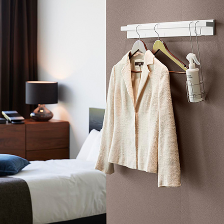 tower タワー 壁付けハンガーバー ホワイト 10681