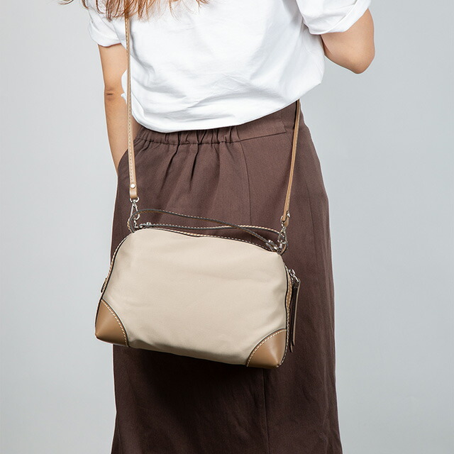 ジャンニキアリーニ ハンドバッグ レディース ブランド GIANNI CHIARINI BS 8648 TRENCH ベージュ 軽量 小さめ 手提げ 高級 おしゃれ プレゼント 女性 実用的 かわいい