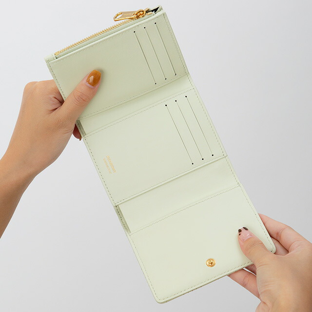 バ－バリ－ 三つ折り財布 レディース ブランド BURBERRY 8055217 ピスタチオ ウォレット 高級 おしゃれ プレゼント 実用的