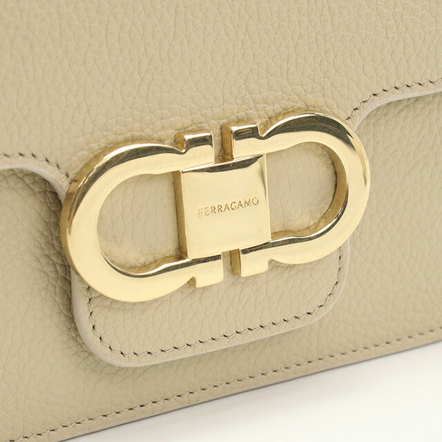 フェラガモ 斜め掛け ショルダーバッグ レディース ブランド FERRAGAMO DOUBLE GANCIO FLAP 21-9867 ベージュ バッグ