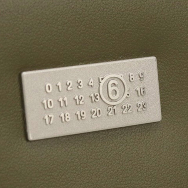 エムエムシックス 二折財布小銭入付き レディース ブランド MM6 イタリア SA5UI0015 カーキ 財布