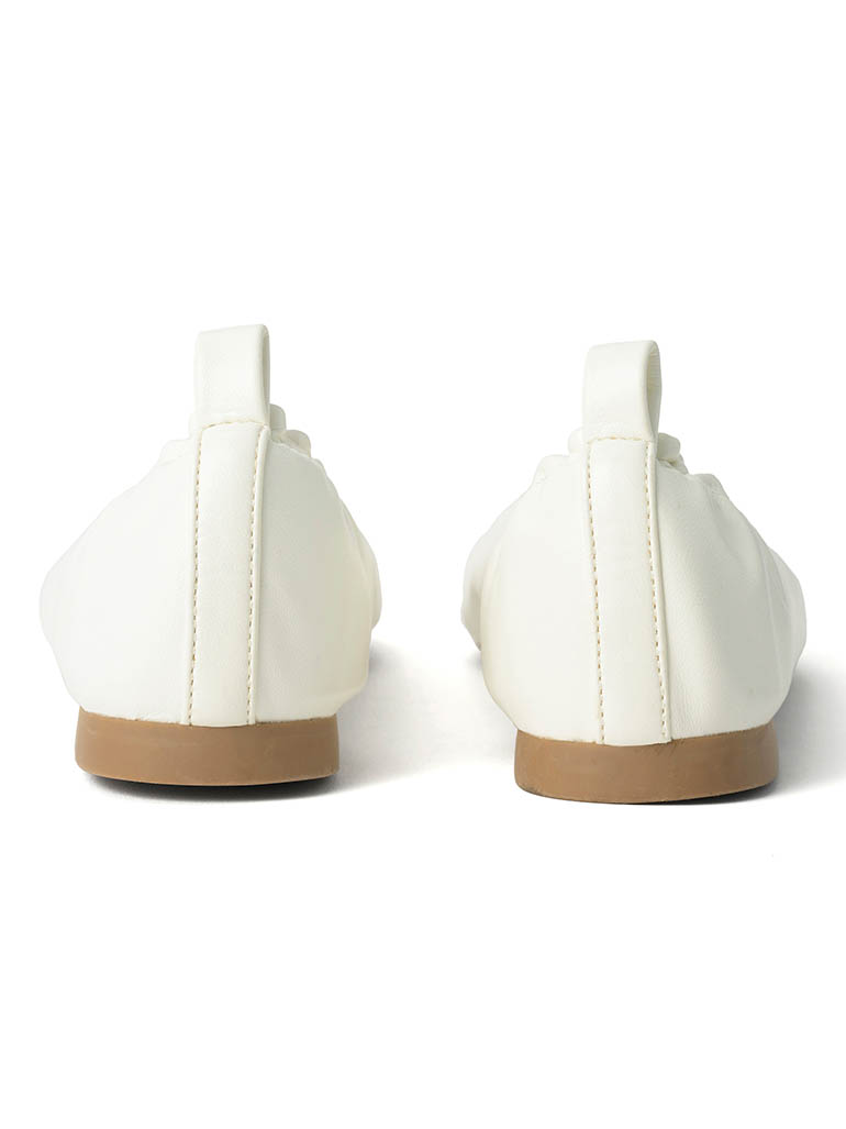 BUTTERFLY TWISTS JESSIE 折りたたみ可能フラットローヒールパンプス WHT