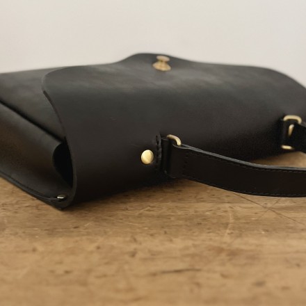 German hook handbag キナリ（ナチュラル)