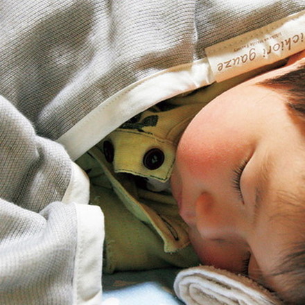 イチオリ ガーゼケット ほのか 濃桃