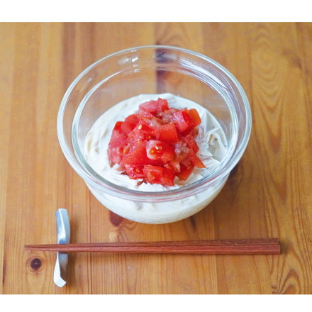 HARIO ハリオ 耐熱ガラスの丼鉢 フタ付き 電子レンジOK 食洗機対応 オール耐熱ガラス製 600ml 透明 おしゃれ 丼鉢 丼ぶり どんぶり ガラス皿 お皿 そうめん 茶碗蒸し