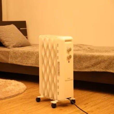 アイリスオーヤマ ウェーブ型オイルヒーター IWH2-1208D-W ホワイト