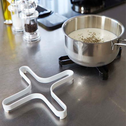 tower タワー ナベ敷き ホワイト 2250