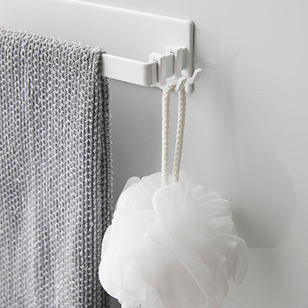 tower タワー マグネットバスルームタオルハンガー ワイド ホワイト 4596