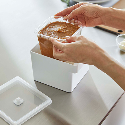 tower タワー みそパックごと収納ハンドル付き密閉フードコンテナ ホワイト 7737