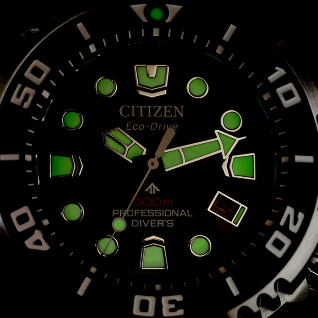 シチズン プロマスター マリンシリーズ プロフェッショナル ダイバー300m 光発電エコドライブ 腕時計 ブランド メンズ ダイバーズウォッチ ソーラー CITIZEN PROMASTER BN1024-01Z アナログ レッドグラデーション おしゃれ 防水 文字盤 大きい プレゼント 男性 実用的