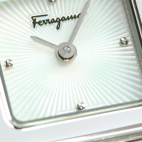 フェラガモ Ferragamo 時計 レディース スイス製 スクエア SFBY00119 腕時計 ホワイトシェル 高級 ブランド おしゃれ 防水 軽い 華奢 かわいい プレゼント 女性 実用的