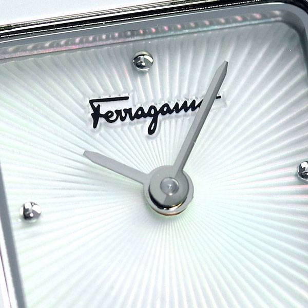 フェラガモ Ferragamo 時計 レディース スイス製 スクエア SFBY00319 腕時計 ホワイトシェル 高級 ブランド おしゃれ 防水 軽い 華奢 かわいい プレゼント 女性 実用的
