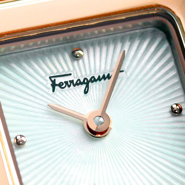 フェラガモ Ferragamo 時計 レディース スイス製 スクエア SFBY00419 腕時計 ホワイトシェル ピンクゴールド 高級 ブランド おしゃれ 防水 軽い 華奢 かわいい プレゼント 女性 実用的