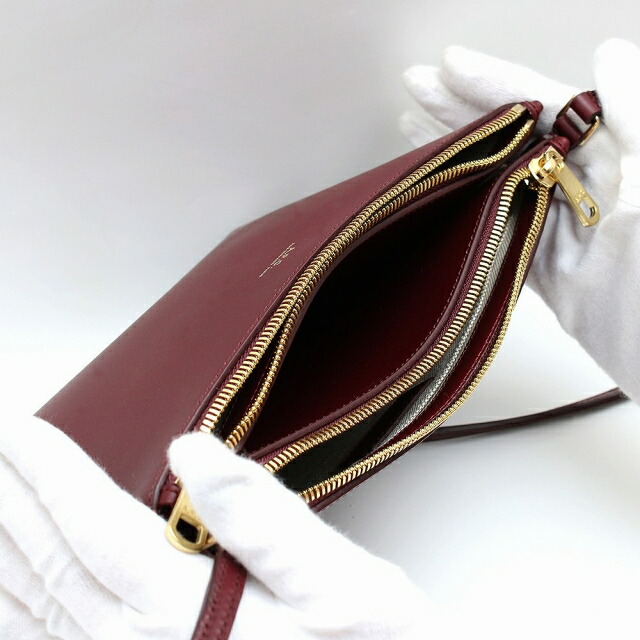 アーペーセー A.P.C. ショルダーバッグ レディース F61404-PXAWV-GAE sac sarah ボルドー 斜めがけ ブランド 高級 おしゃれ プレゼント 女性 実用的 かわいい