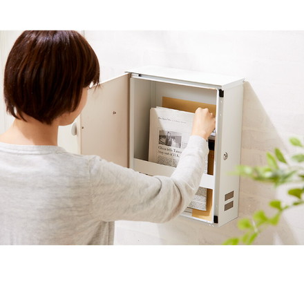 郵便ポスト 壁掛け キーロック式 木目調 スチール 鍵4個付き 大型 A4サイズ対応 ブラウン