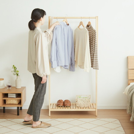 木製ハンガー棚付き 幅75cm 奥行38cm 高さ147.5cm ハンガーラック 棚付き 組立式 天然木 ナチュラル