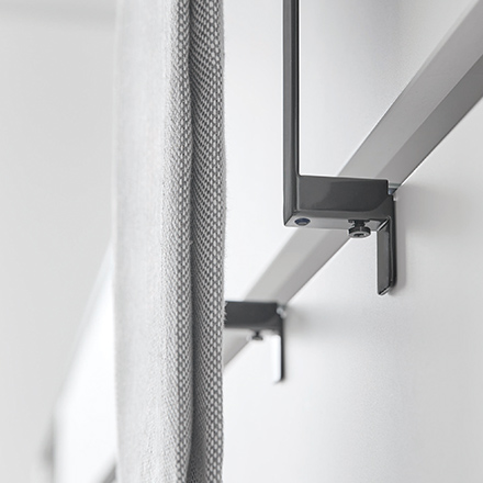 tower タワー キッチンシンク下収納扉タオルハンガー H15 ブラック 1591