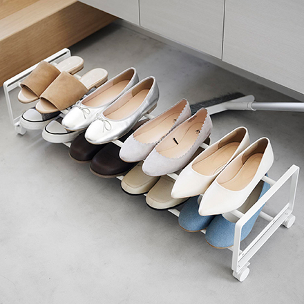 tower タワー 引き出せるキャスター付きシューズラック 2段 ホワイト 1624