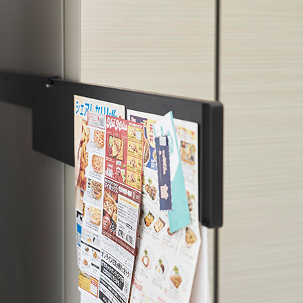 tower タワー マグネット冷蔵庫横隠せるスライドスチールパネル ブラック 1860