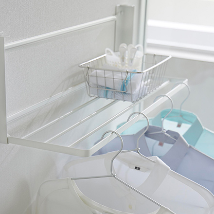 tower タワー ウォール折り畳みバスタオルラック 石こうボード壁対応 ホワイト 1941