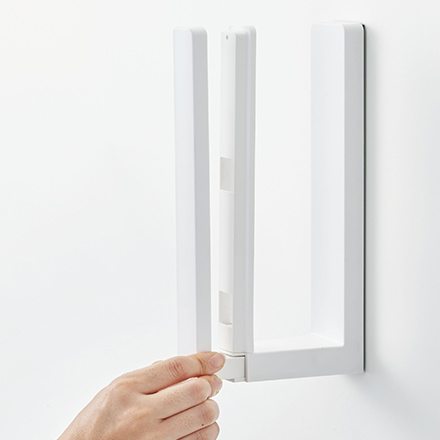 tower タワー ストッパー付マグネットキッチンペーパーホルダー ホワイト 3398