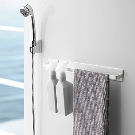 tower タワー マグネットバスルームタオルハンガー ワイド ホワイト 4596