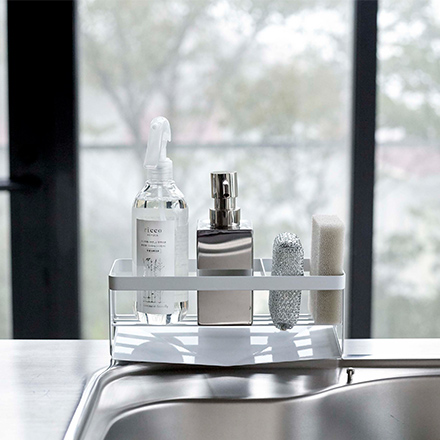 tower タワー 水が流れるスポンジ&ボトルホルダー ホワイト 5016