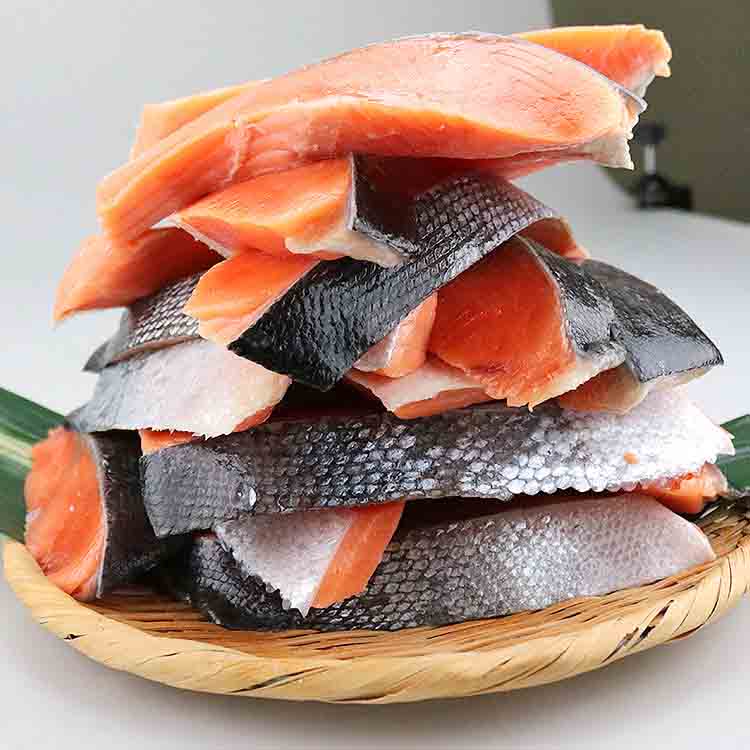 銀鮭 切り身 肉厚 2kg 20切れ 加熱用 さけ 鮭 焼き鮭 チリ産 朝食 おかず のコピー