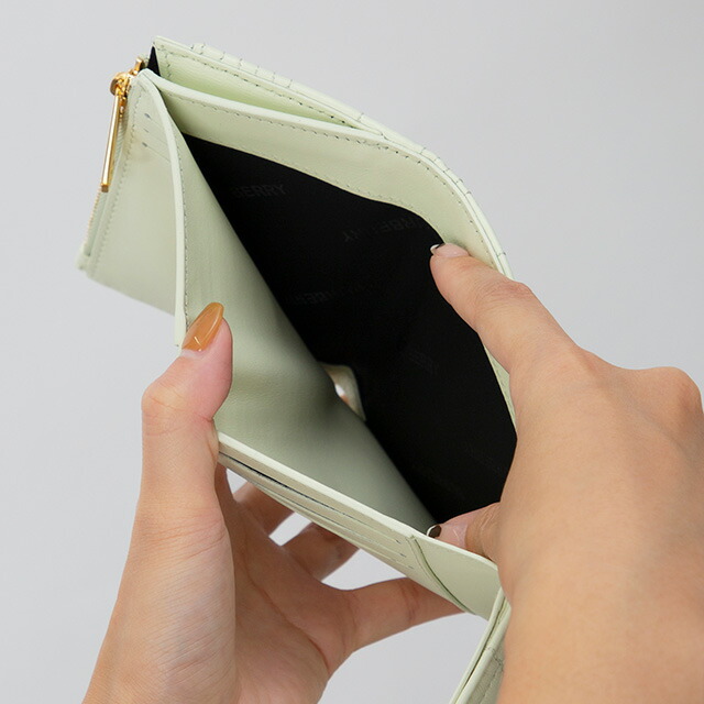 バ－バリ－ 三つ折り財布 レディース ブランド BURBERRY 8055217 ピスタチオ ウォレット 高級 おしゃれ プレゼント 実用的