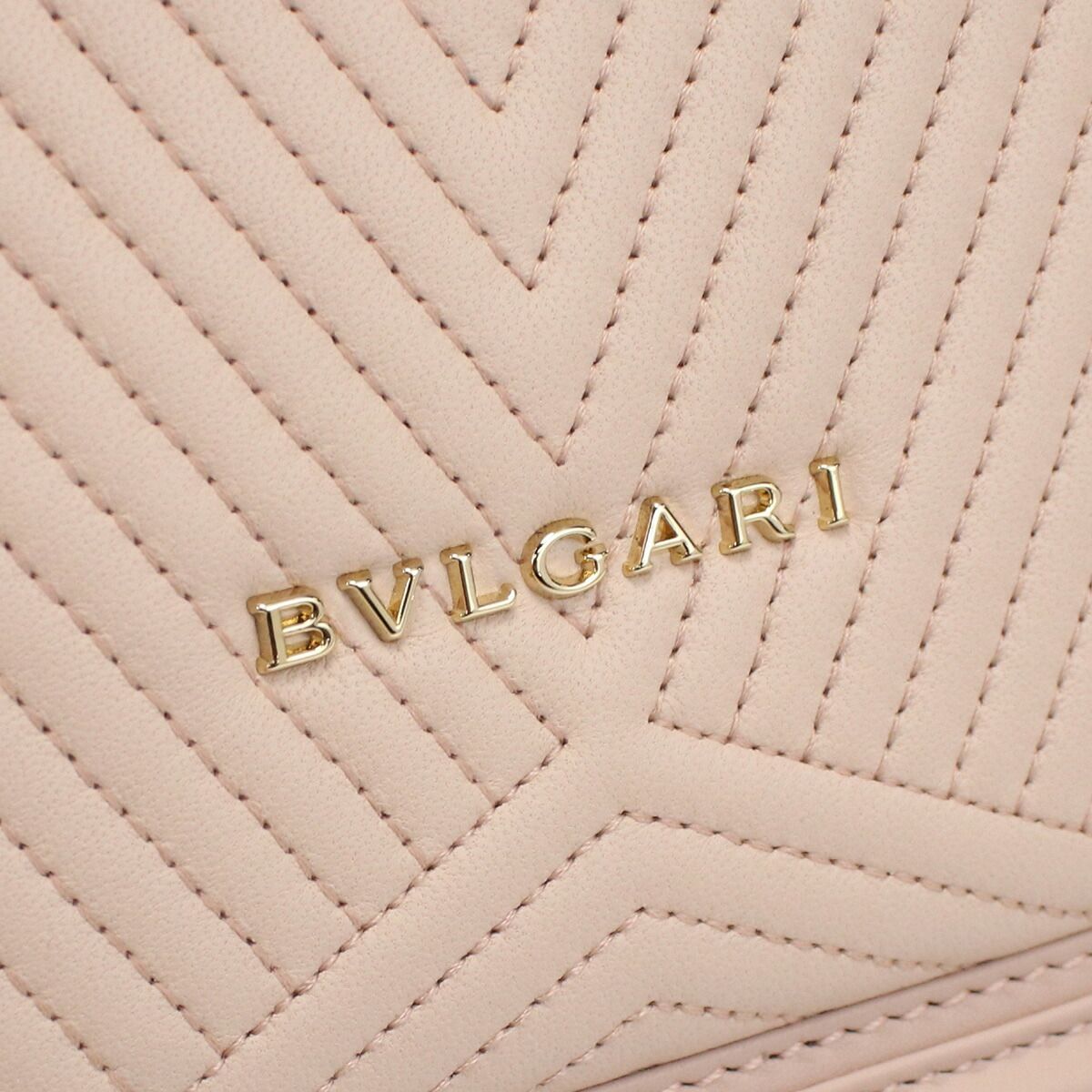 ブルガリ 斜め掛けショルダーバッグ レディース BVLGARI ラム イタリア 287387 ピンク系 バッグ 斜めがけ ブランド 高級 おしゃれ プレゼント 女性 実用的 かわいい