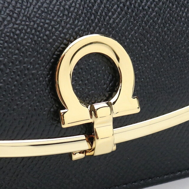 フェラガモ カードケース レディース FERRAGAMO ガンチーニ イタリア 22-D198 ブラック 財布 定期入れ ブランド 高級 おしゃれ プレゼント 実用的