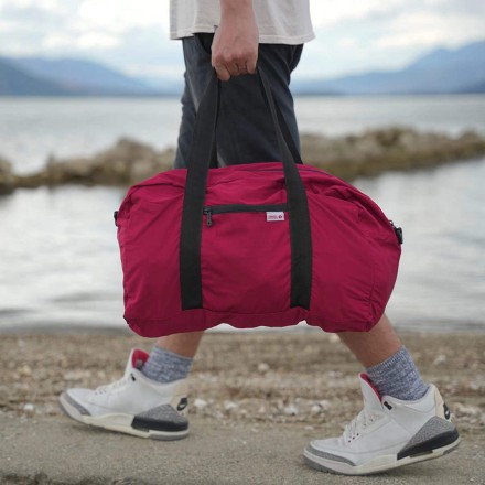 旅先の予備バッグ TRAVEL SENTRY 折りたたみ式ウィークエンダー ボストンバッグ レッド