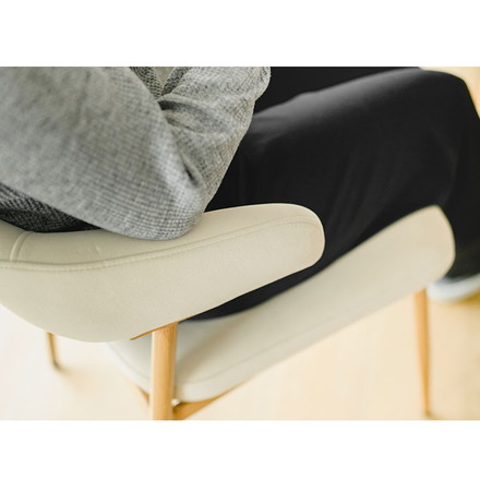 お掃除ロボット対応 ダイニングチェア 2脚セット 肘付き ハーフアーム 椅子 イス チェア ロボット掃除機 対応 白